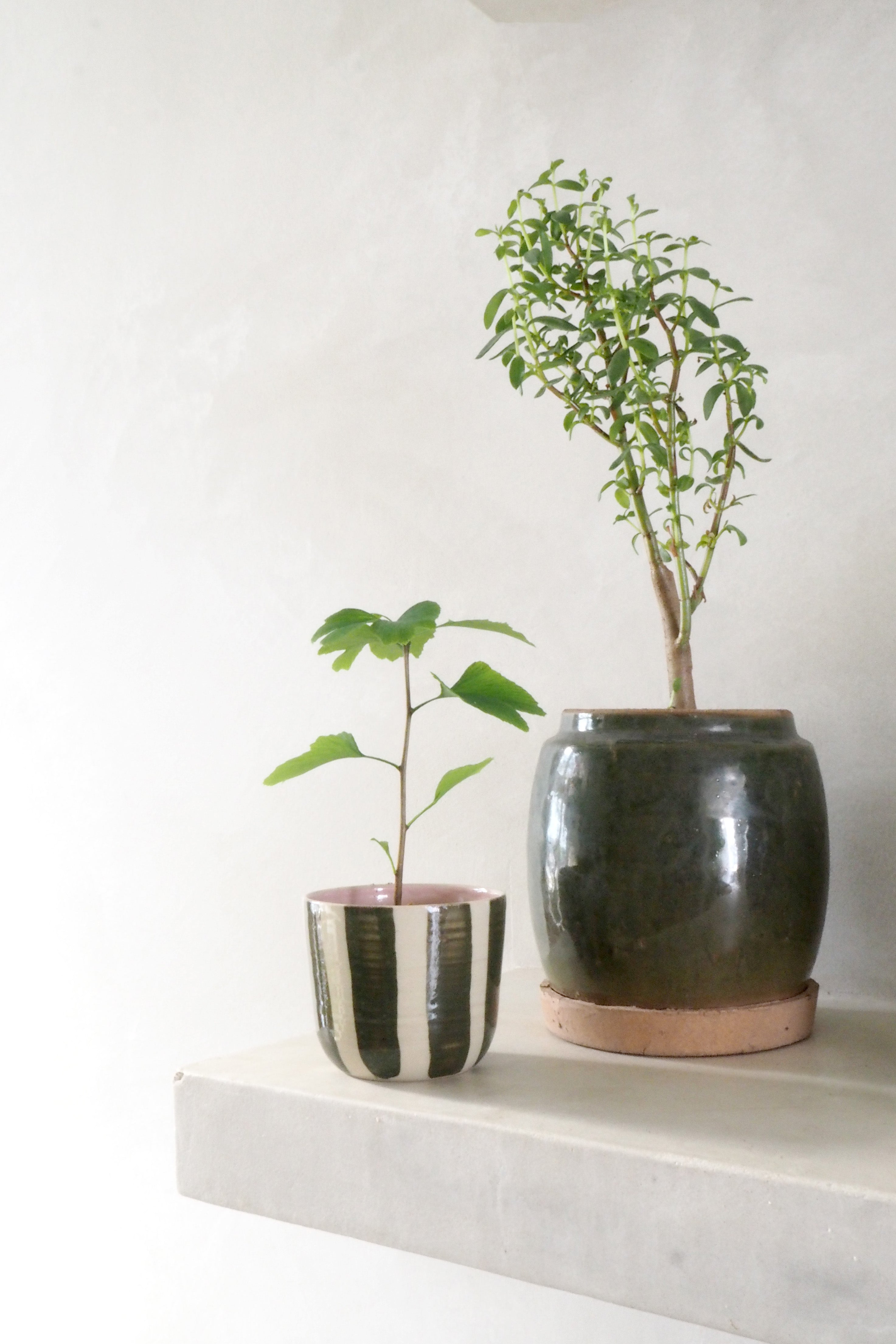 Berit, olivengrøn ø12 cm